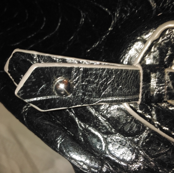 Purse - Picture 3 of 7